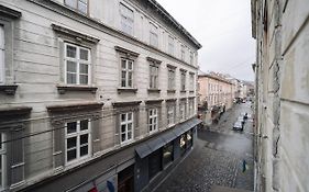 Staroevreyska Apartment A
